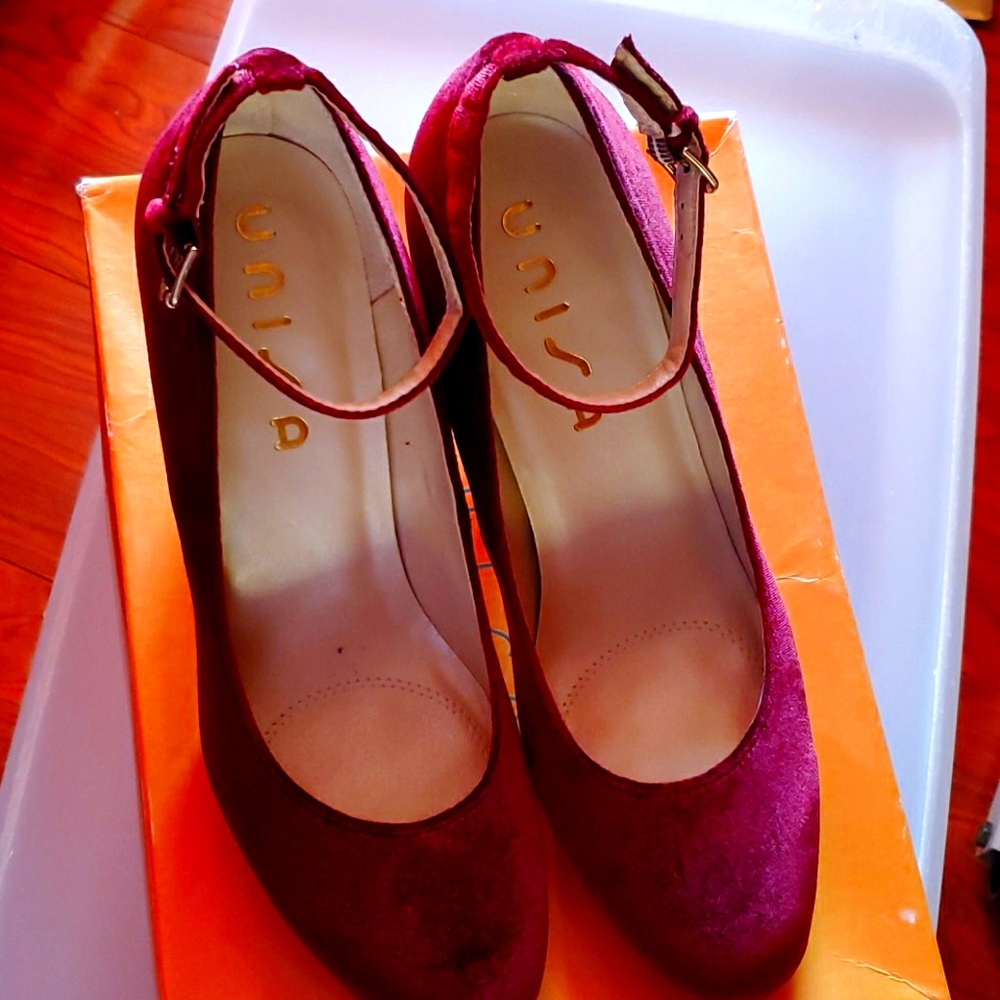 Ladies dress heels ankle strqpped9